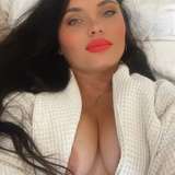 your_queen_eva