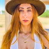zoebytheriverfree