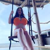 leannecrowonlyfans