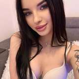 loving_selena