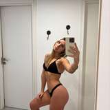 emily_withers